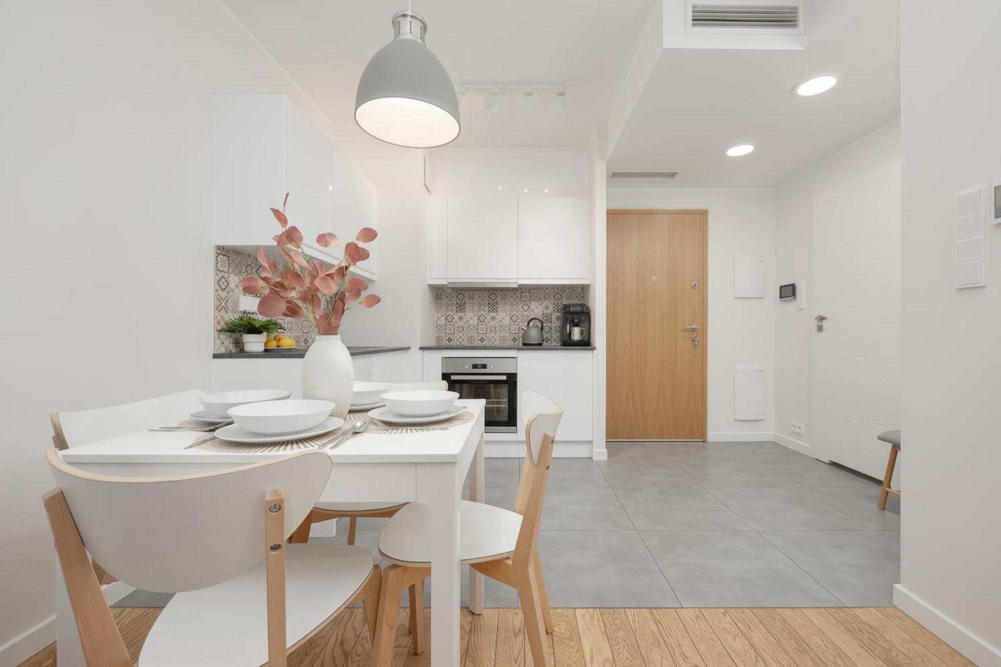 Srodmiescie Warsaw Muranow Apartments With Parking By Noclegi Renters Exterior photo