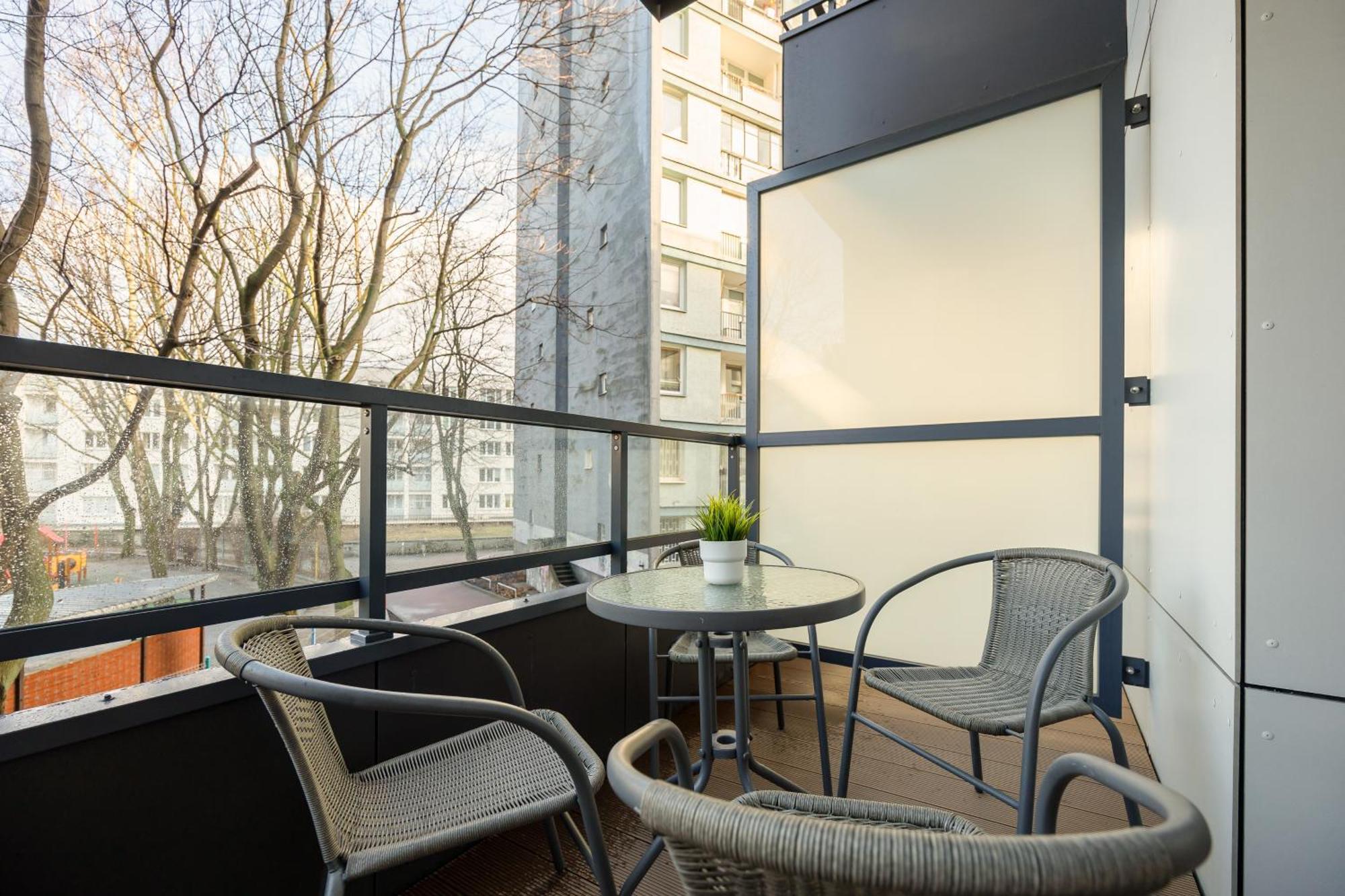 Srodmiescie Warsaw Muranow Apartments With Parking By Noclegi Renters Exterior photo